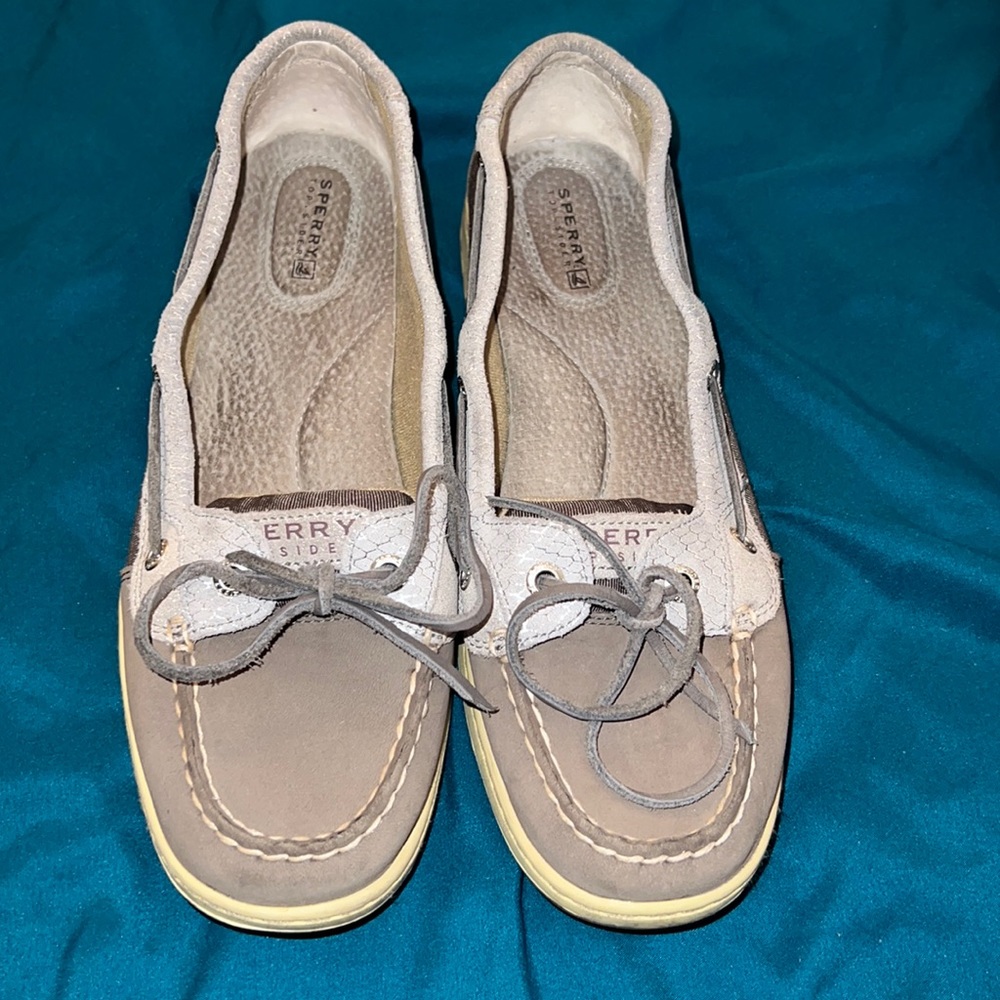 Women’s Sperry shoes size 9.5